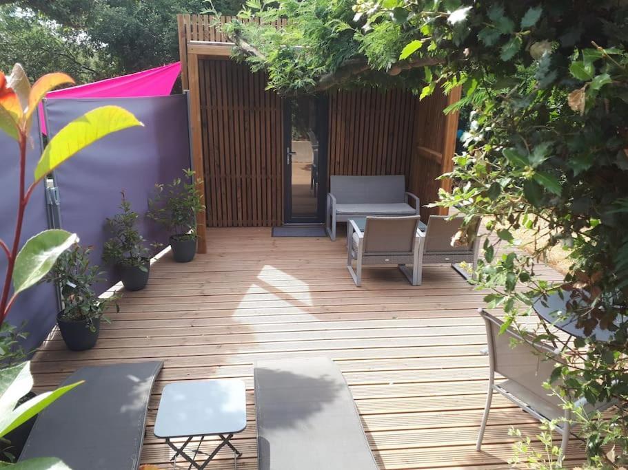 Joli Studio Climatise Avec Jacuzzi Prive Et Entree Independante Fréjus Exterior photo
